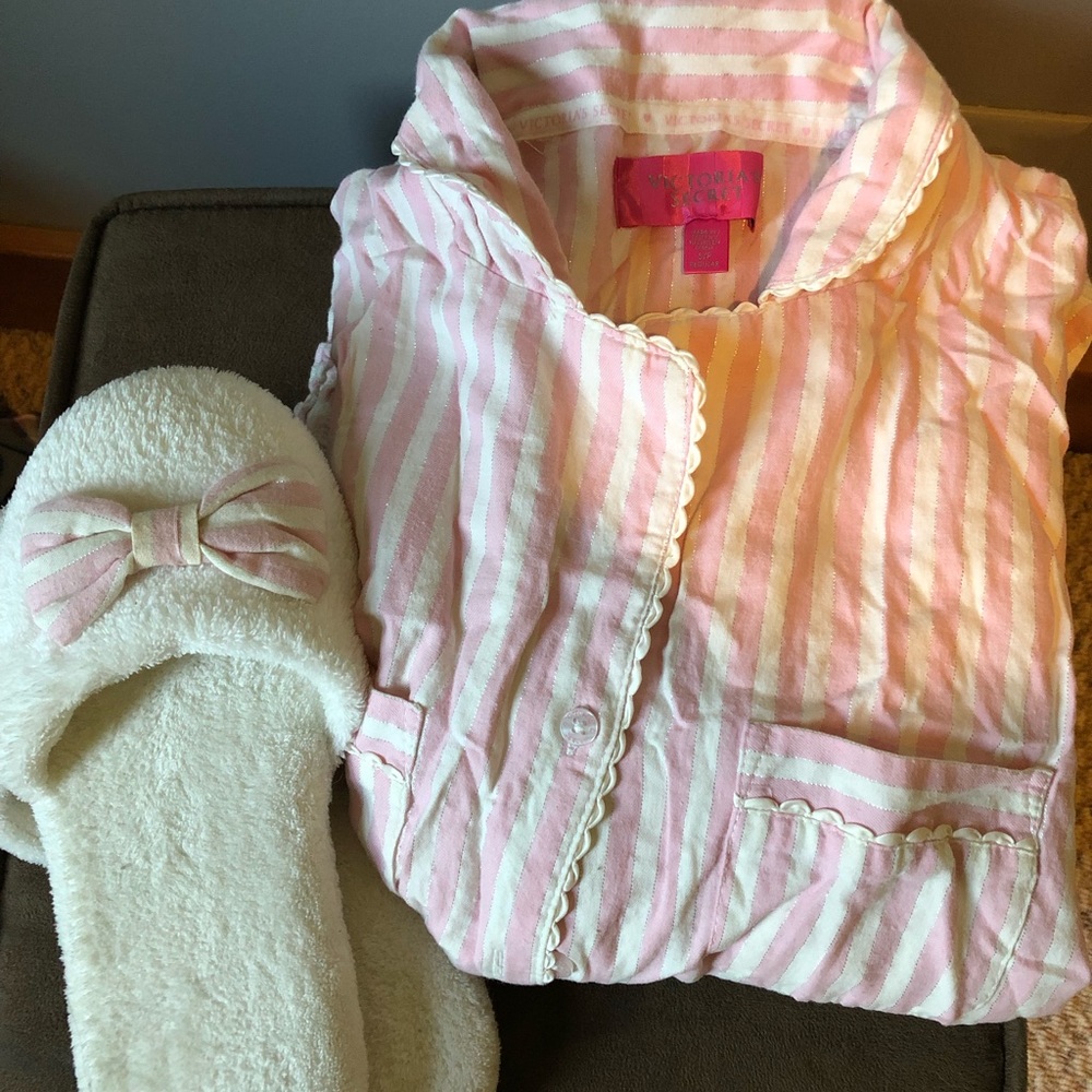 Victoria’s Secret pajama set